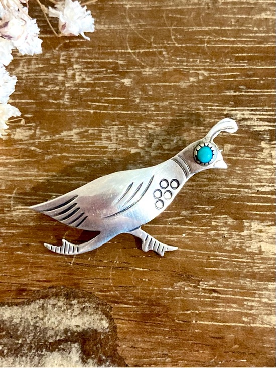 Vintage Jewelry - Silver Tone Quail Brooch with Turquoise Colored Detail Southwest Style Pin